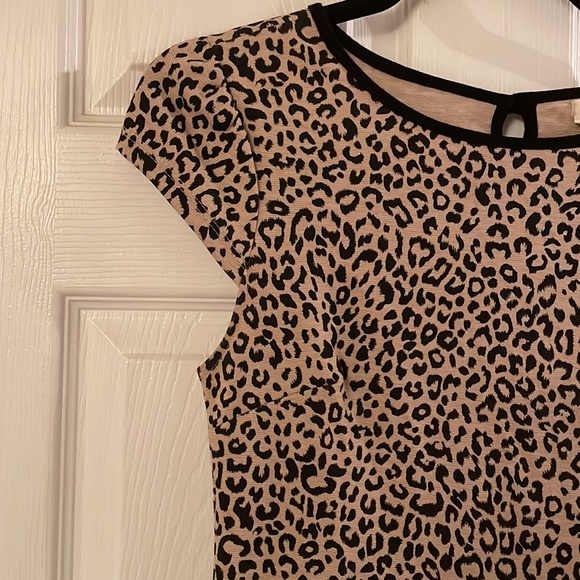 Cheetah dress - Picture 3 of 4